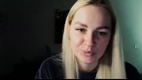 whitehex666 online show from December 3, 4:53 pm