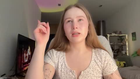 Alisa online show from February 15, 7:51 am