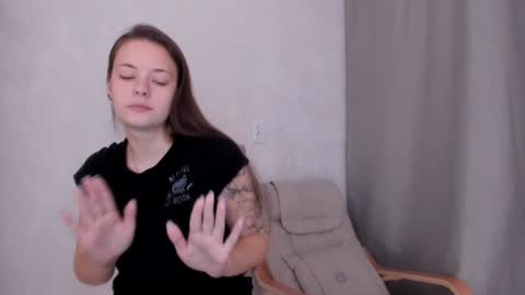 Veronica online show from February 2, 5:48 pm