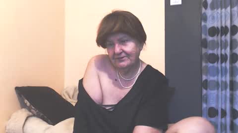 WildRedCat online show from January 8, 11:47 am