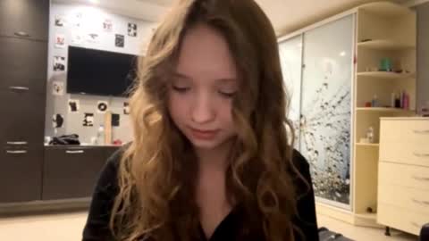 Olivia online show from December 22, 7:17 pm