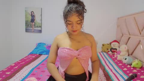  Winnifer Gonzalez  online show from March 5, 3:46 am