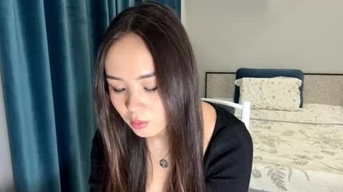 Amina online show from January 19, 2:13 pm