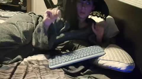 witchbitchmommy online show from November 20, 10:05 am