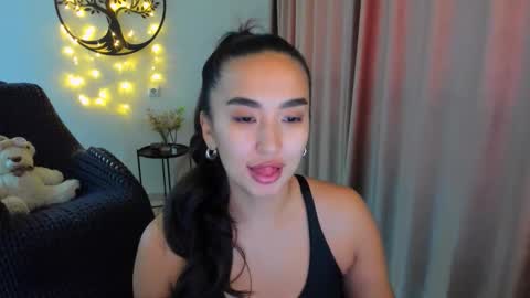 dudetta Kim online show from February 13, 11:45 am