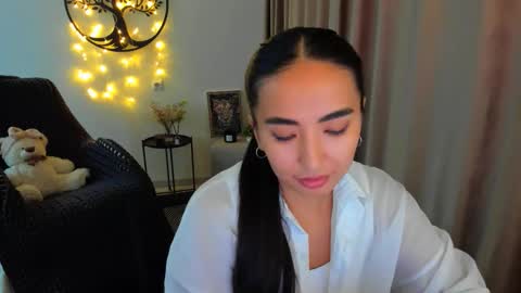 dudetta Kim online show from February 8, 12:53 pm