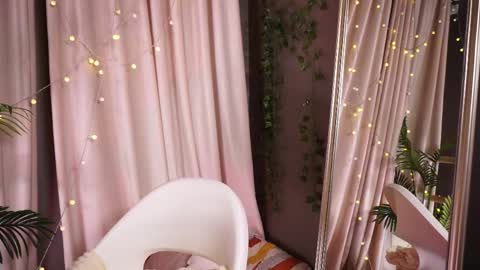 wow_angel online show from May 10, 5:42 am