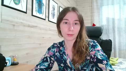 Anna  online show from May 2, 2:09 pm