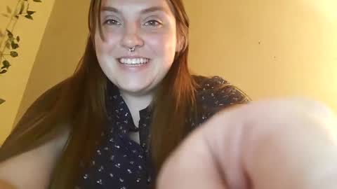 Snapshot of wrenwinter chatting on September 20, 4:33 am wrenwinters online show from September 20, 4:33 am