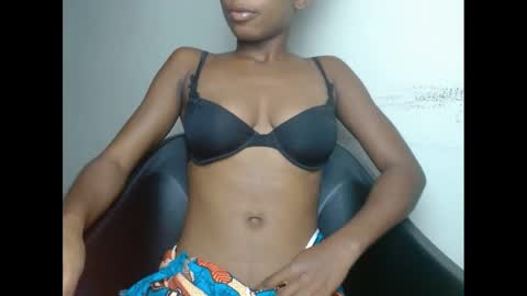 xcreamypussy online show from December 15, 7:53 pm