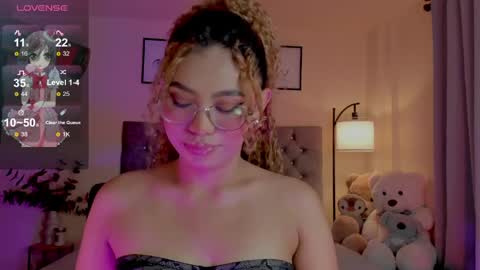 camila online show from April 5, 8:52 pm