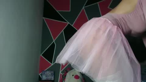 Snapshot of ximenaa_suarez chatting on October 3, 3:28 pm ximena suarez online show from October 3, 3:28 pm