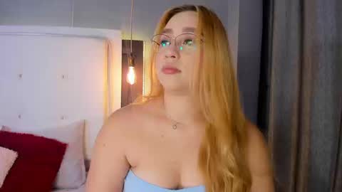 Snapshot of ximenanoah chatting on September 16, 1:41 pm ximena online show from September 16, 1:41 pm