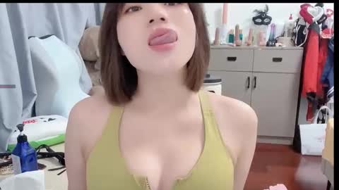 xinbao799322 online show from November 4, 11:43 pm