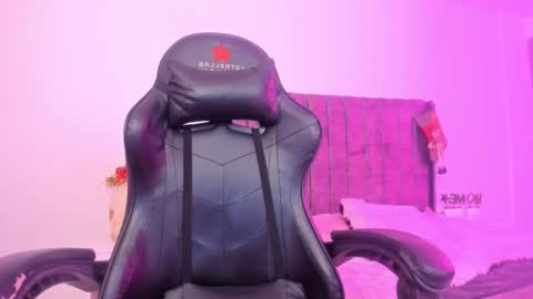 xiomara_cortes online show from December 16, 8:15 pm