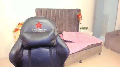 xiomara_cortes online show from December 21, 12:09 pm