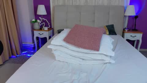 Kim online show from March 13, 1:40 am