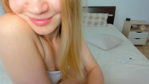 Chloe online show from June 19, 11:14 am