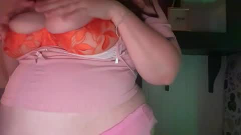 xopeachybaby online show from March 29, 12:04 pm