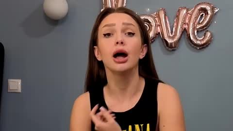 Snapshot of xsexycouples chatting on February 16, 11:05 pm AnnaMaee online show from February 16, 11:05 pm