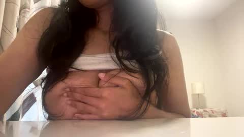 Snapshot of xsweetsaraxx chatting on October 7, 12:15 am xsweetsaraxx online show from October 7, 12:15 am