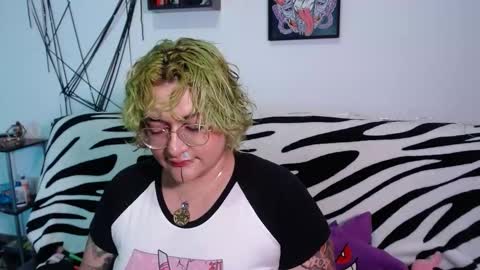 xxgreengoodxx online show from February 19, 11:25 pm