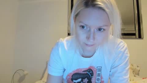 Snapshot of xxkimber_bentonxx chatting on January 3, 6:03 pm Next online Monday to Friday 10am till 2pm UK time online show from January 3, 6:03 pm