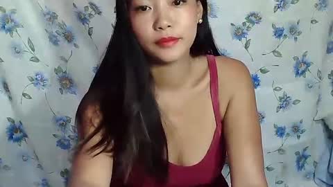 Snapshot of xxkylie18 chatting on October 4, 10:14 pm xxkylie18 online show from October 4, 10:14 pm