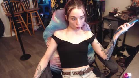 Lilith online show from October 24, 3:24 am