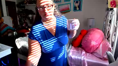 Strawberry Jane online show from January 15, 8:26 pm