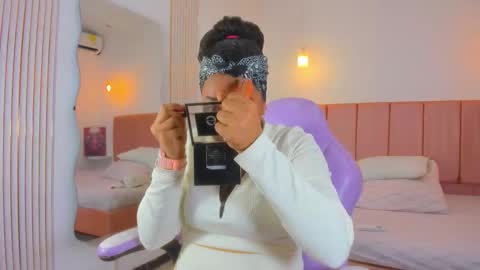 Naomi online show from January 12, 7:52 pm