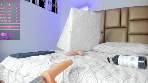 Naomi online show from October 23, 10:49 pm