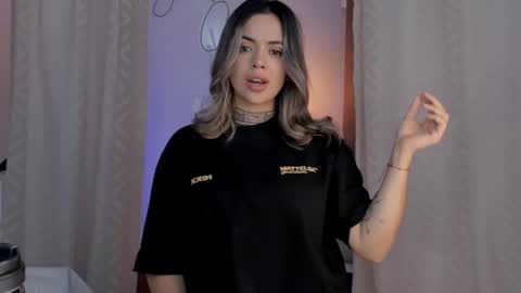 YANDRA CELIS online show from January 14, 4:36 am