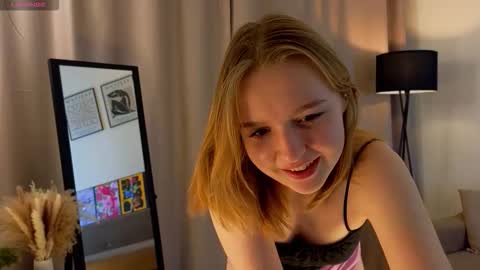 Kate online show from November 22, 2:20 pm