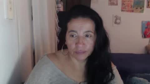 yasmin_love85 online show from April 14, 3:01 pm