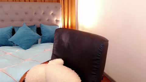 Yen online show from October 5, 8:47 pm