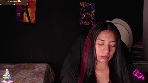 Yesi online show from December 4, 6:06 pm