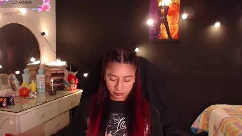 Yesi online show from October 14, 6:21 pm