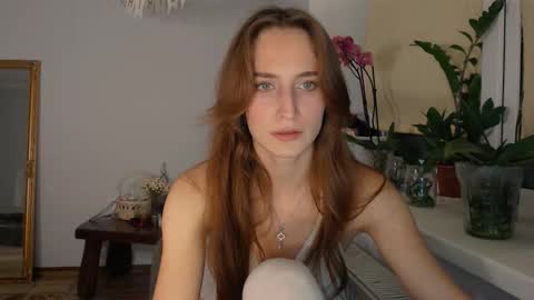 Snapshot of yes_to_heaven chatting on October 18, 8:43 pm Zoe online show from October 18, 8:43 pm