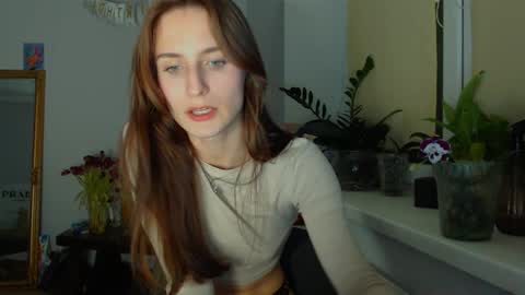 Snapshot of yes_to_heaven chatting on February 23, 10:16 pm Zoe online show from February 23, 10:16 pm