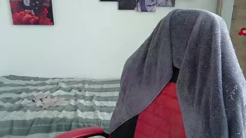 yessica_gomez01 online show from April 16, 9:39 pm