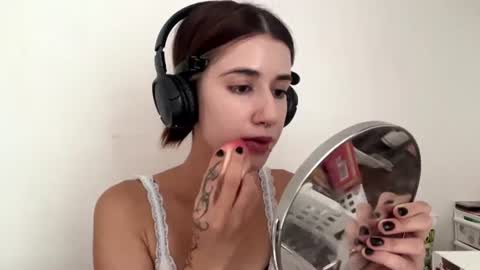 Julia 3 online show from July 6, 1:16 pm