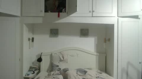 Snapshot of yogamilf1 chatting on December 27, 4:55 pm yogamilf1 online show from December 27, 4:55 pm