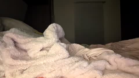 Yogiblondebangme online show from June 17, 1:51 am