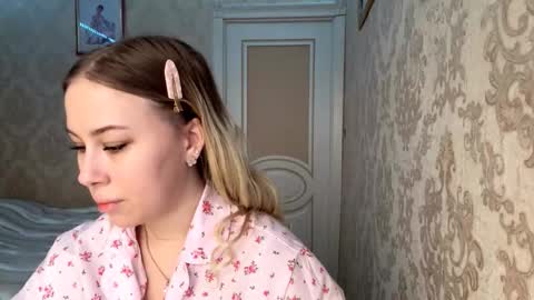 I am Rose ntmu Lets hit 10 Thumbs Up together online show from November 9, 6:09 am