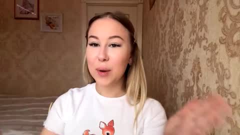 I am Rose ntmu Lets hit 10 Thumbs Up together online show from November 6, 11:49 am