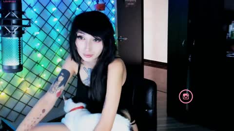 Snapshot of yoshino_san chatting on December 29, 9:52 pm you can call me Andy or  yoshi  3 online show from December 29, 9:52 pm