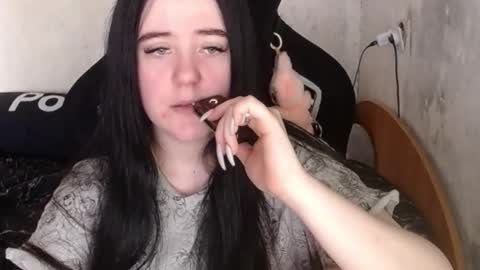 your_8a8y online show from October 9, 9:57 am