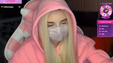 Snapshot of your___barbie chatting on January 1, 7:21 pm Barbie online show from January 1, 7:21 pm