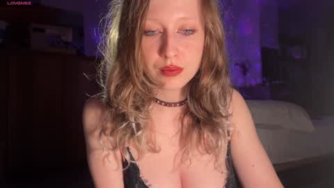 your_coraline_ online show from December 29, 2:31 pm